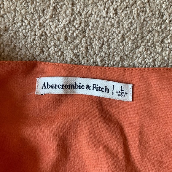 Abercrombie and Fitch Flutter Sleeve Smocked Waist Top in Coral Print L - Picture 5 of 5